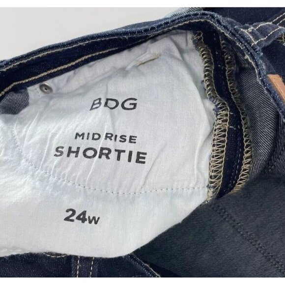 BDG Womens Mid Rise Shortie Shorts Dark‎ Wash Stretch Denim Cuffed Size 24w - Picture 5 of 8